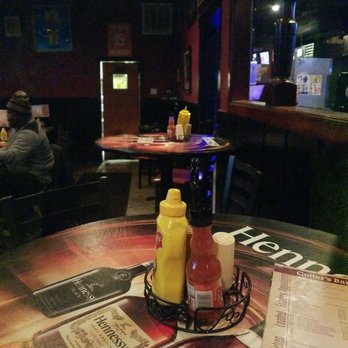 Cutter's Bar & Grill - Sports Bars Near Me - Detroit, Michigan