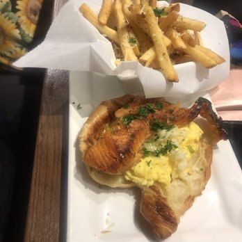 Gochas Breakfast Bar | Cascade - Salon croissant with garlic Parmesan fries - Wine Bars Near Me - Atlanta, Georgia Gochas Breakfast Bar | Cascade - Salon croissant with garlic Parmesan fries - Wine Bars Near Me - Atlanta, Georgia