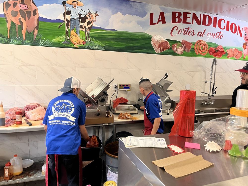Super market La Bendicion Logo