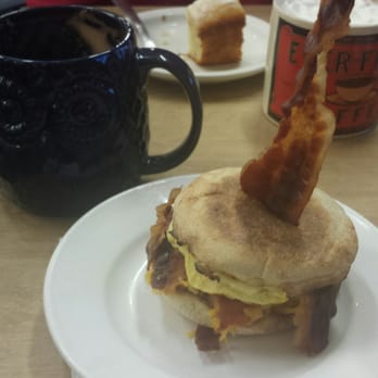 Daily Grind - Breakfast sandwich and a Funky Monkey - Coffee & Tea Near Me - Stillwater, Minnesota