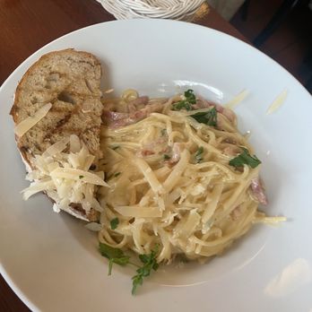IL Panorama - Spaghetti Carbonara. Delicious - Italian Near Me - Amsterdam, New Hampshire