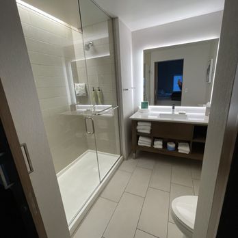 Element Anaheim Resort Convention Center - Hotels Near Me - Anaheim, California
