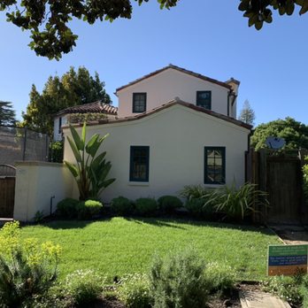 Gorilla Lawn & Landscape Care - the front of a house - Irrigation Near Me - Merced, California Gorilla Lawn & Landscape Care - the front of a house - Irrigation Near Me - Merced, California