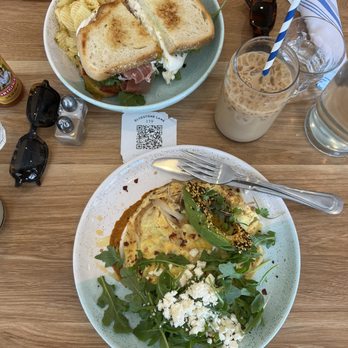 Bluestone Lane Manhattan Beach Café - Soft Chili Scramble w/ Avocado, Prosciutto & Burrata Sandwich - Coffee & Tea Near Me - Manhattan Beach, California Bluestone Lane Manhattan Beach Café - Soft Chili Scramble w/ Avocado, Prosciutto & Burrata Sandwich - Coffee & Tea Near Me - Manhattan Beach, California