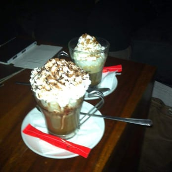 Café Bombón - Capuccino con cacao y café con nata - Bars Near Me - Valencia, V Café Bombón - Capuccino con cacao y café con nata - Bars Near Me - Valencia, V