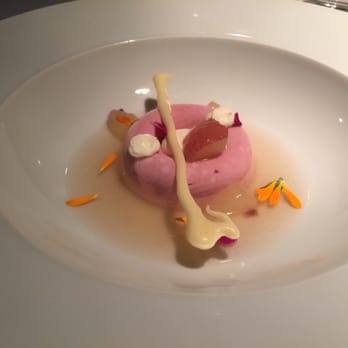 Cookies Cream - Red peach with woodruff, marscapone, cocoa, blossoms - Vegetarian Near Me - Berlin, BE Cookies Cream - Red peach with woodruff, marscapone, cocoa, blossoms - Vegetarian Near Me - Berlin, BE
