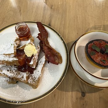 The Speckled Egg PGH - French toast, side of bacon, side of grapefruit - Breakfast & Brunch Near Me - Pittsburgh, Pennsylvania The Speckled Egg PGH - French toast, side of bacon, side of grapefruit - Breakfast & Brunch Near Me - Pittsburgh, Pennsylvania
