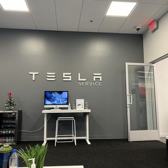 Tesla - Customer lounge - Auto Repair Near Me - Riverside, California Tesla - Customer lounge - Auto Repair Near Me - Riverside, California
