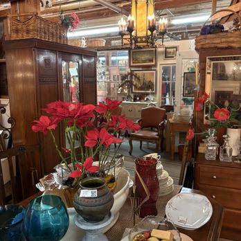King Richard's Antique Center - Antiques Near Me - Whittier, California