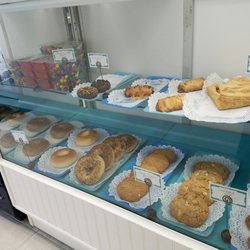 Elite Custom Cakes - Bagels and cookies
