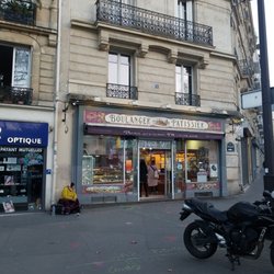 Boulanger Patissier - Store front.