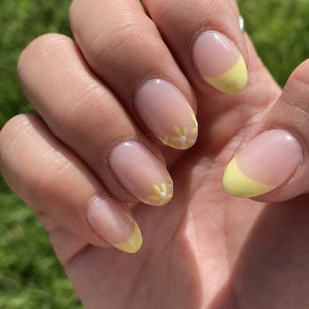 Divine Nails Spa - Dips nails by Kelly - Nail Salons Near Me - Lake Mary, Florida