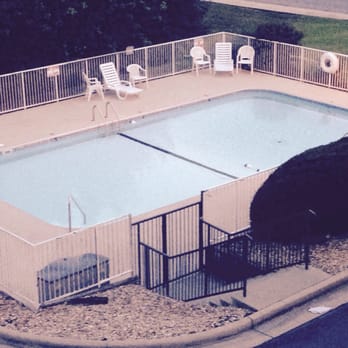 Brookwood Inn - Hotels Near Me - Branson, Missouri