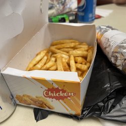 Pizza Boli's - Spicy Chicken Sandwich with Fries