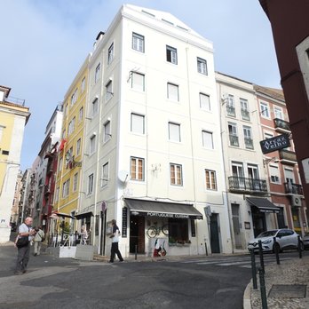 Alfama - Restaurant - Local Flavor Near Me - Lisbon, 11