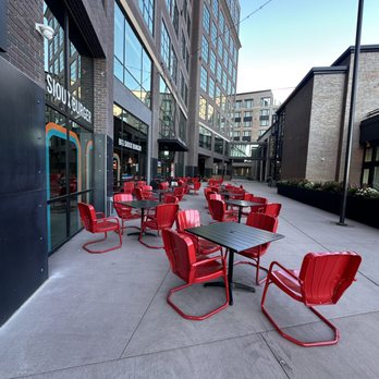 Big Sioux Burger - Outdoor seating - Burgers Near Me - Sioux Falls, South Dakota