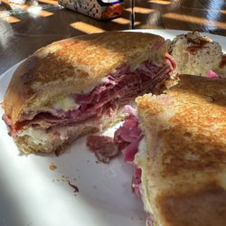 Caffé Todos Santos - Ruben sandwich