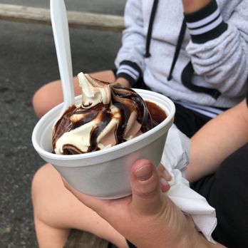 Masseys Frozen Custard - Chocolate syrup with chocolate and vanilla - Ice Cream & Frozen Yogurt Near Me - Carlisle, Pennsylvania