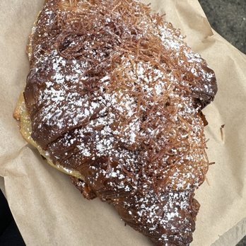 Thea - Kataifi croissant - Bakeries Near Me - Brooklyn, New York