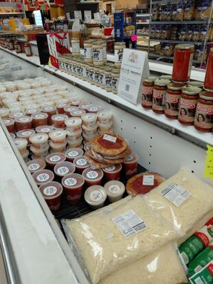 Gust Gallucci's Italian Foods by null