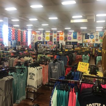 Gatorland - Sports Wear Near Me - Pigeon Forge, Tennessee