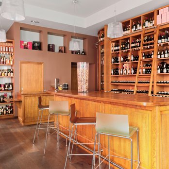 1862 Wines & Spirits - Interior - Beer, Wine & Spirits Near Me - Cannes, 06