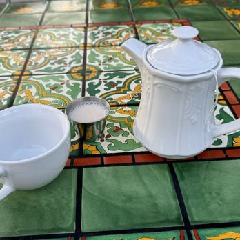 Three Birds - Earl gray tea - Cafes Near Me - Ojai, California