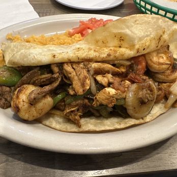 El Rodeo - Quesadilla Fajita - Mexican Near Me - Windsor, Virginia
