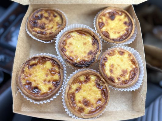 Suzanne's Cake & Pastry by null