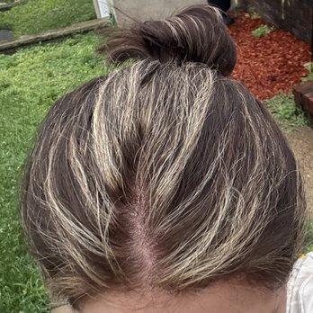 Mavida Salon - Sloppy uneven highlights and breakage along forehead area, and throughout the top of the head - Hair Salons Near Me - Lodi, New Jersey Mavida Salon - Sloppy uneven highlights and breakage along forehead area, and throughout the top of the head - Hair Salons Near Me - Lodi, New Jersey