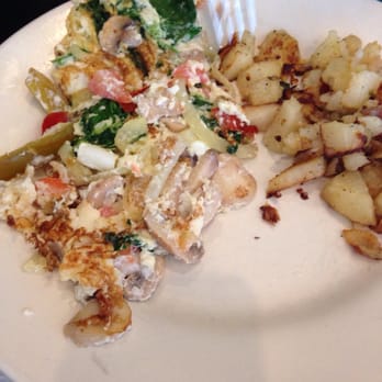 Alex's Restaurant - Egg white omelette - Breakfast & Brunch Near Me - Poughkeepsie, New York