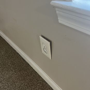 Progress Residential - Socket in most of the rooms look like this - Property Management Near Me - Alpharetta, Georgia Progress Residential - Socket in most of the rooms look like this - Property Management Near Me - Alpharetta, Georgia
