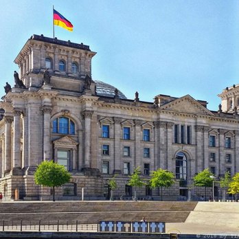 Stern- und Kreisschifffahrt - Vorbeischippern an Kanzleramt und Reichstag (06/2018) - Boat Charters Near Me - Berlin, BE