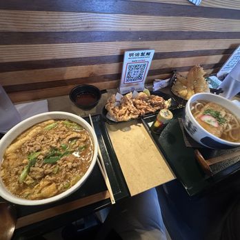 Meiji Seimen - Curry udon, kitsune udon, fried squid legs, and shrimp tempura - Noodles Near Me - Costa Mesa, California