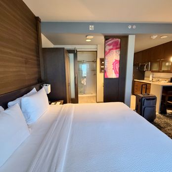 Residence Inn by Marriott Phoenix Downtown - Hotels Near Me - Phoenix, Arizona