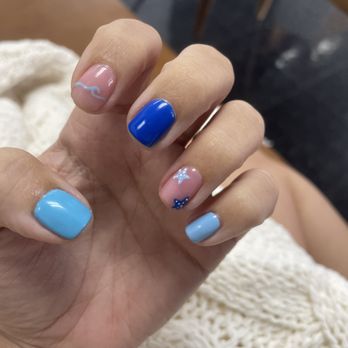 Pearl Nails Lounge - Nail Salons Near Me - Orlando, Florida