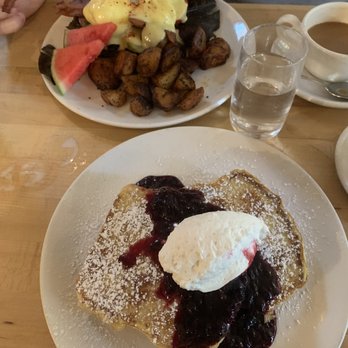 Tilikum Place Cafe - New American Near Me - Seattle, Washington