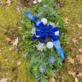 Buzy Beez Florist - Memorial Christmas grave blanket - Florists Near Me - Royersford, Pennsylvania