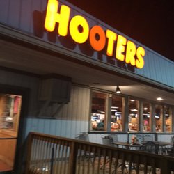 Hooters