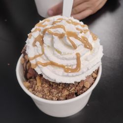 Reid's Ice Cream Parlor - Peanut butter overload sundae