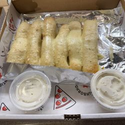 Italia's Pizzeria - Cheese Breadstick