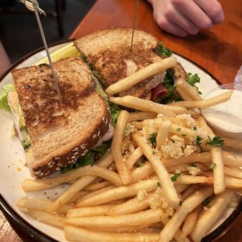 Sequoia Brewing - Brewpubs Near Me - Visalia, California