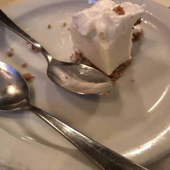 Six Pence Pub - Key lime pie - Pubs Near Me - Savannah, Georgia