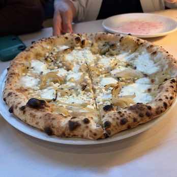 Tutta Bella - Pizza bianca ($26) arrived cool - Pizza Near Me - Seattle, Washington