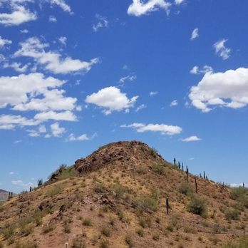Hole-in-the-Rock - Hiking Near Me - Phoenix, Arizona
