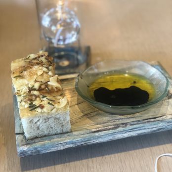 Bottiglia - Bread and oil - Italian Near Me - Henderson, Nevada