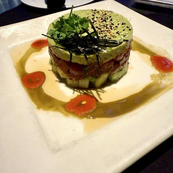 Yard House - Spicy Tuna Stack - New American Near Me - Concord, California