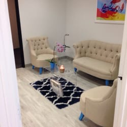 Floss - Such a warm and welcoming waiting room!