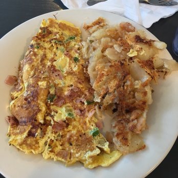 Tom's Coney Island - Western omelette and home fries. - American Near Me - Brooklyn, New York