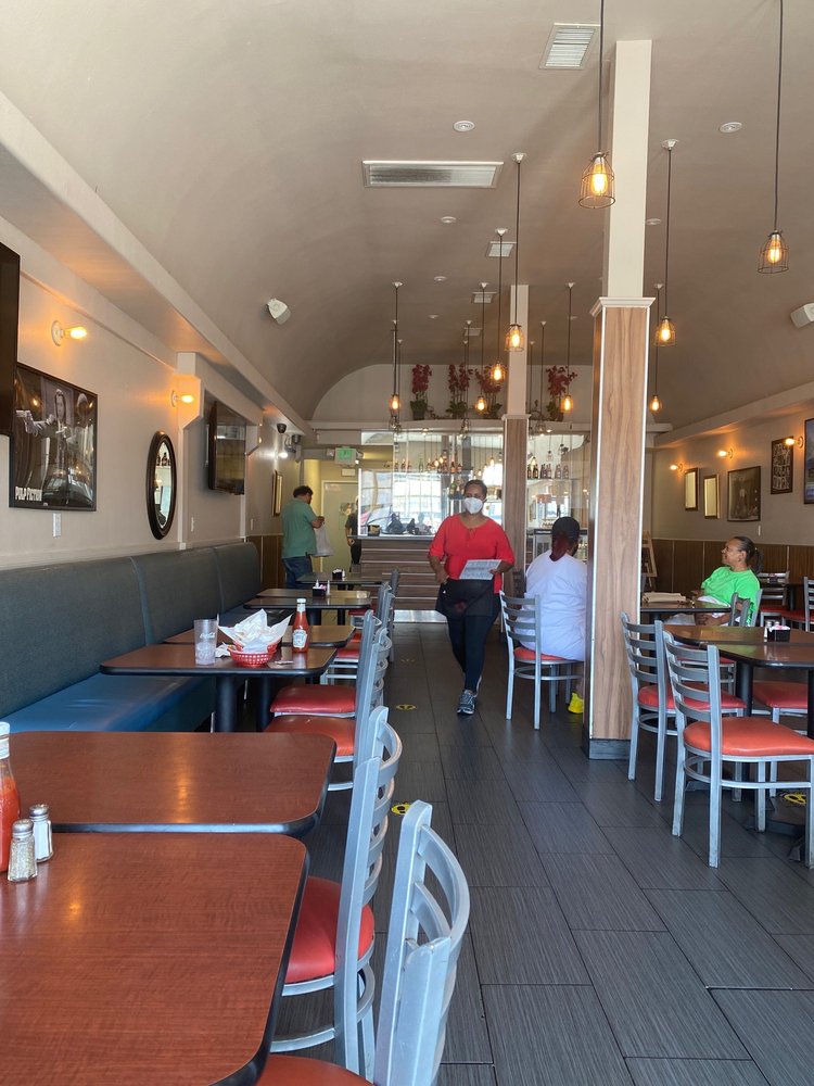 Hot Wings Cafe